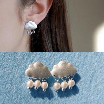 Rain Clouds Pearl Earrings